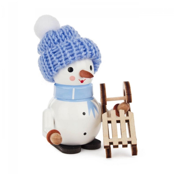 Schneemann Oskar mit Schlitten